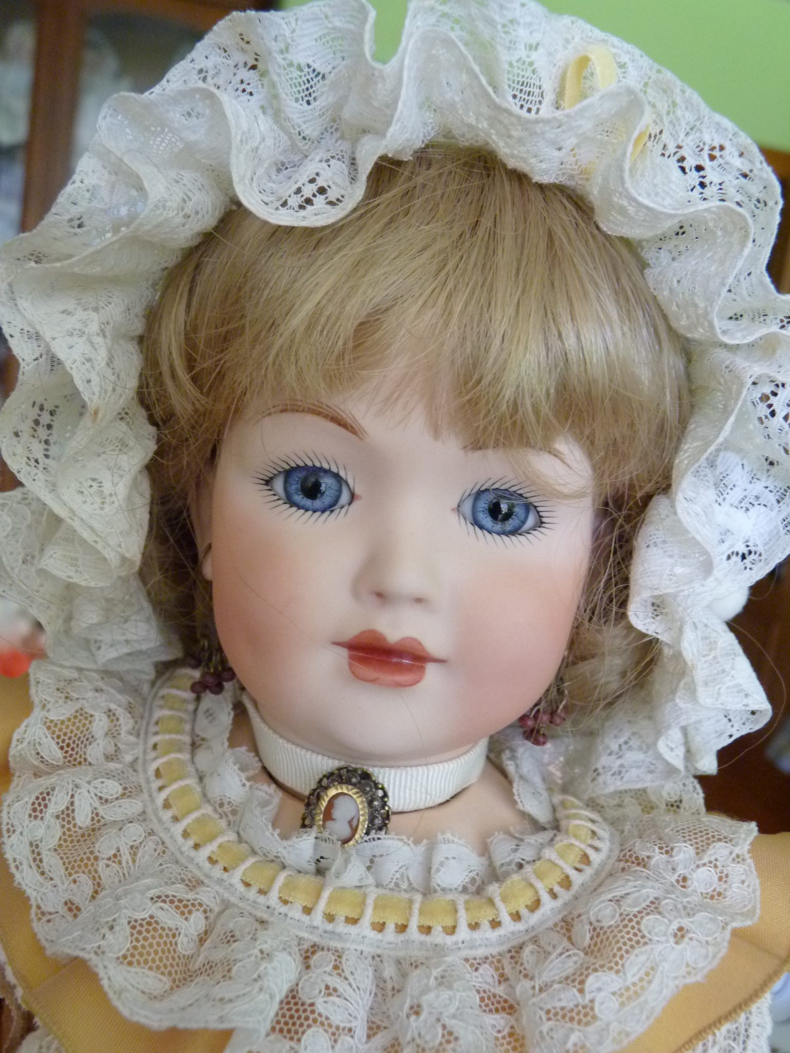 Armand Marseille 536-8